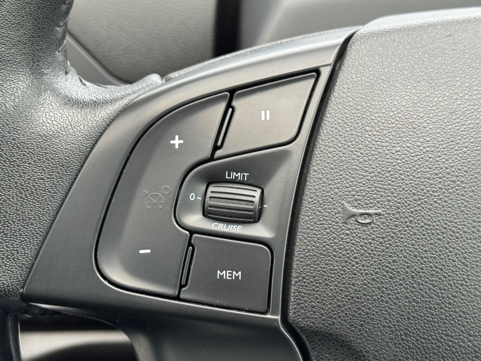 Citroen C4 Picasso - Image 26