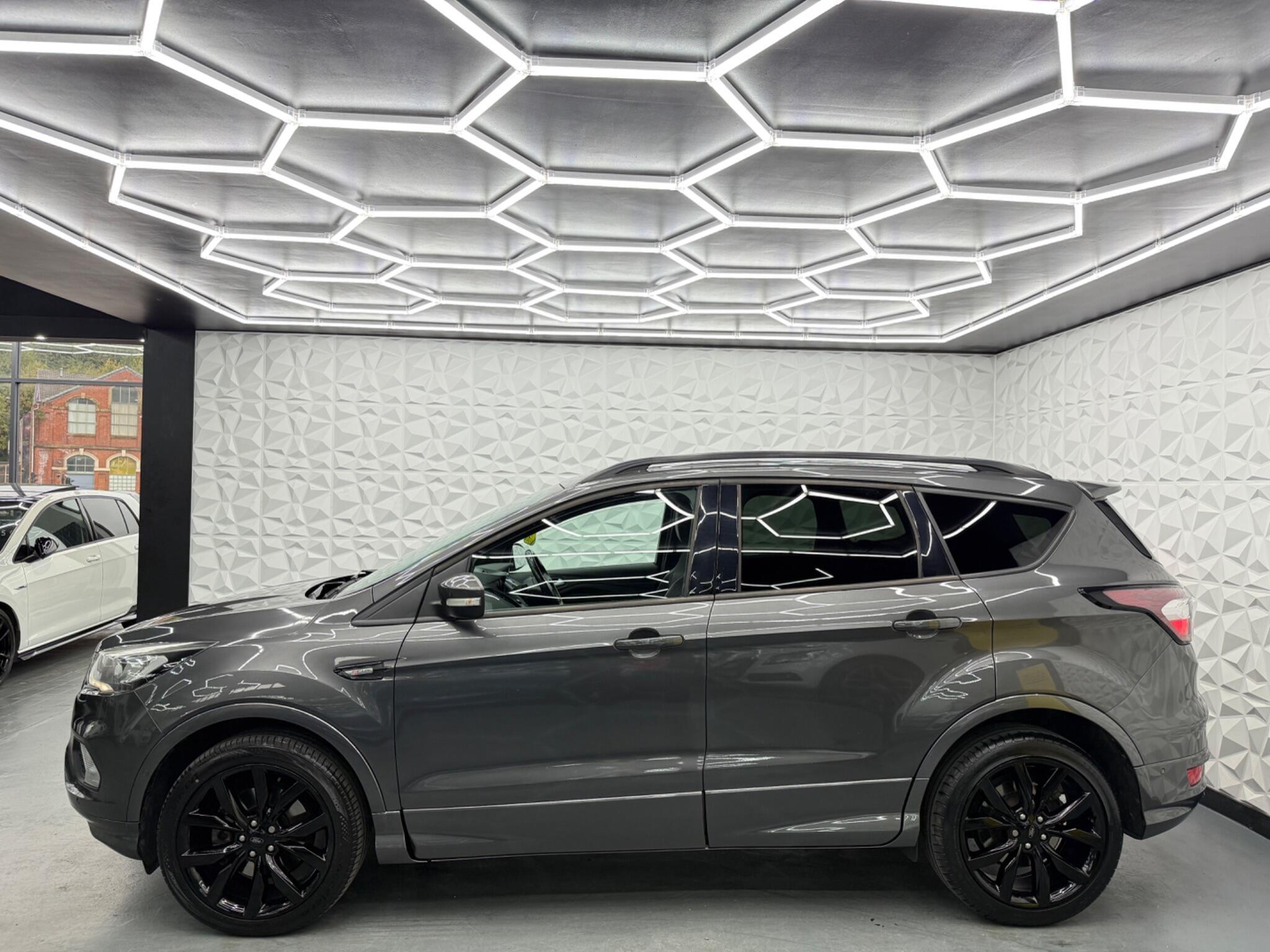 Ford Kuga - Image 8