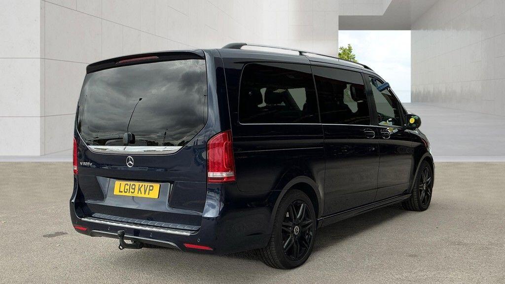 Mercedes-benz V Class - Image 4