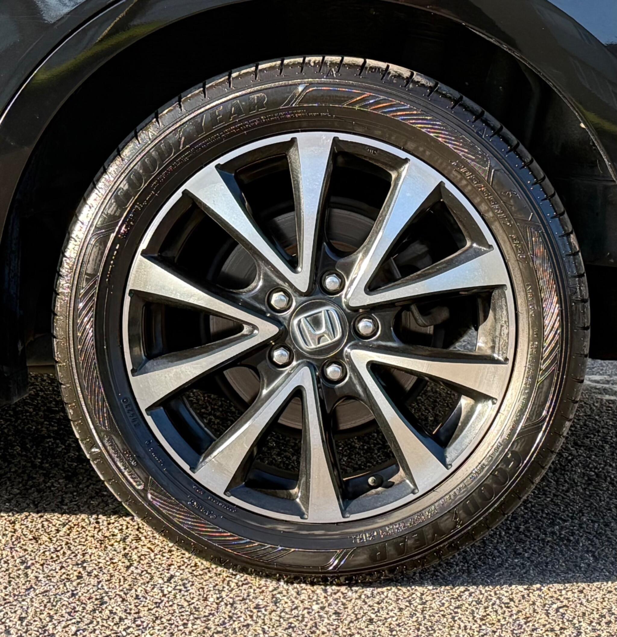 Honda Stepwagon - Image 32