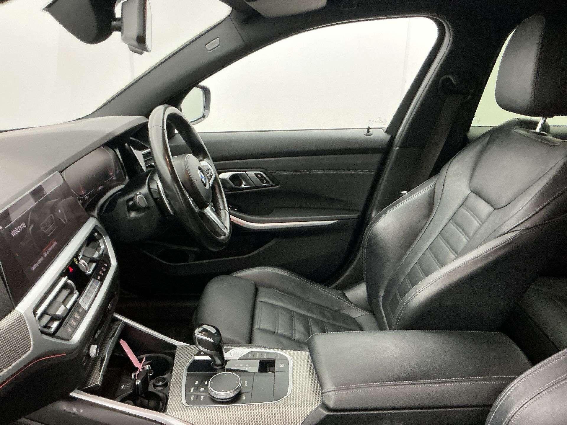 BMW 3 Series - Image 7