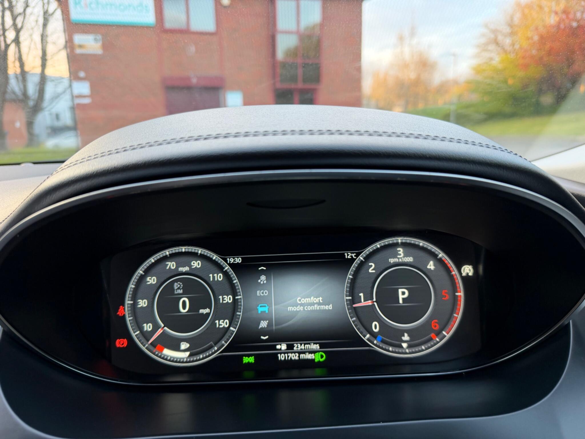 Jaguar E-Pace - Image 56