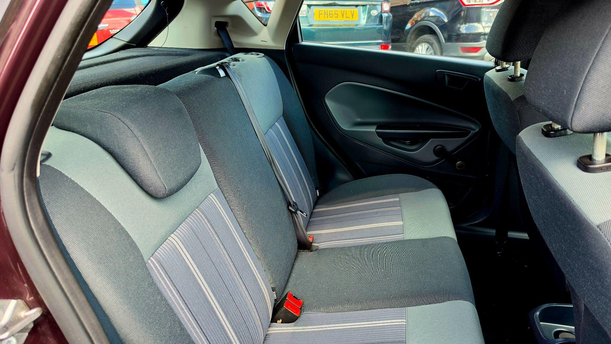 Ford Fiesta - Image 19
