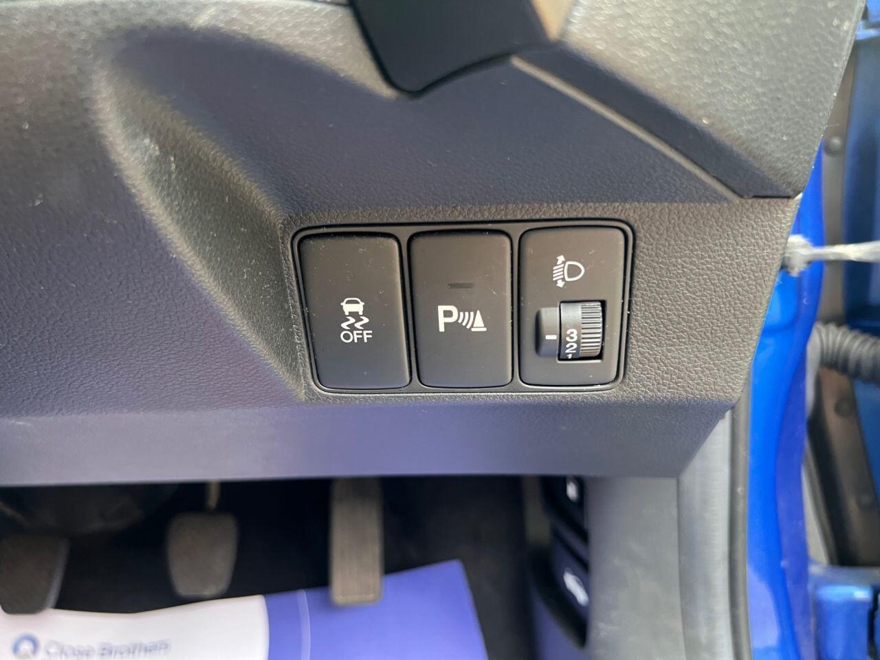 Honda Civic - Image 25