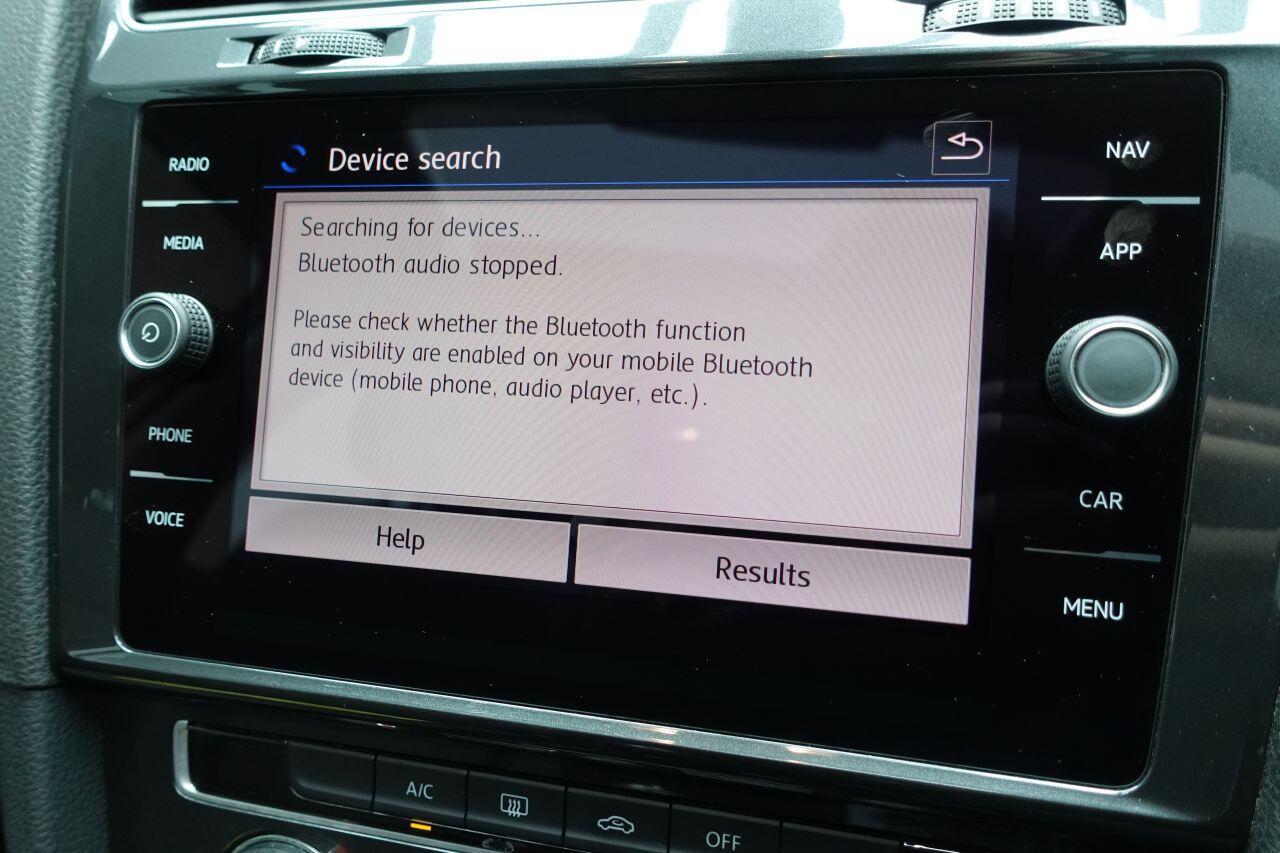 Volkswagen Golf - Image 39