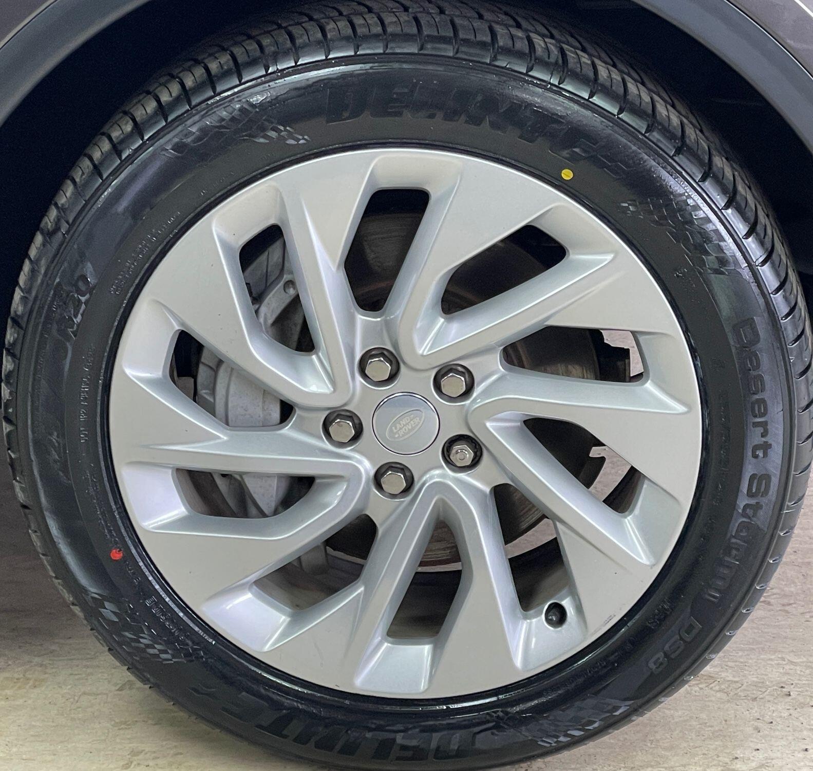 Land Rover Discovery - Image 14
