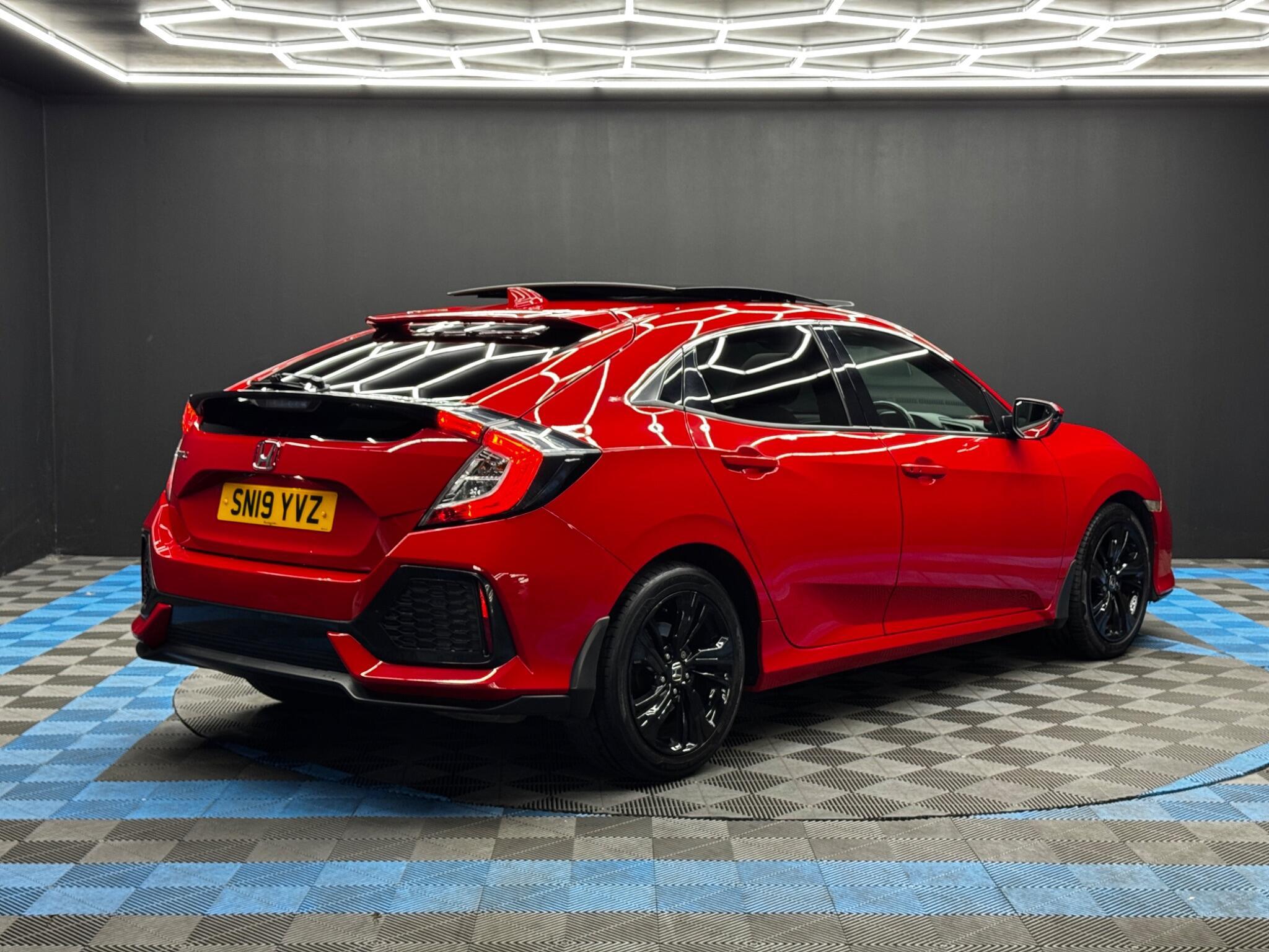 Honda Civic - Image 5