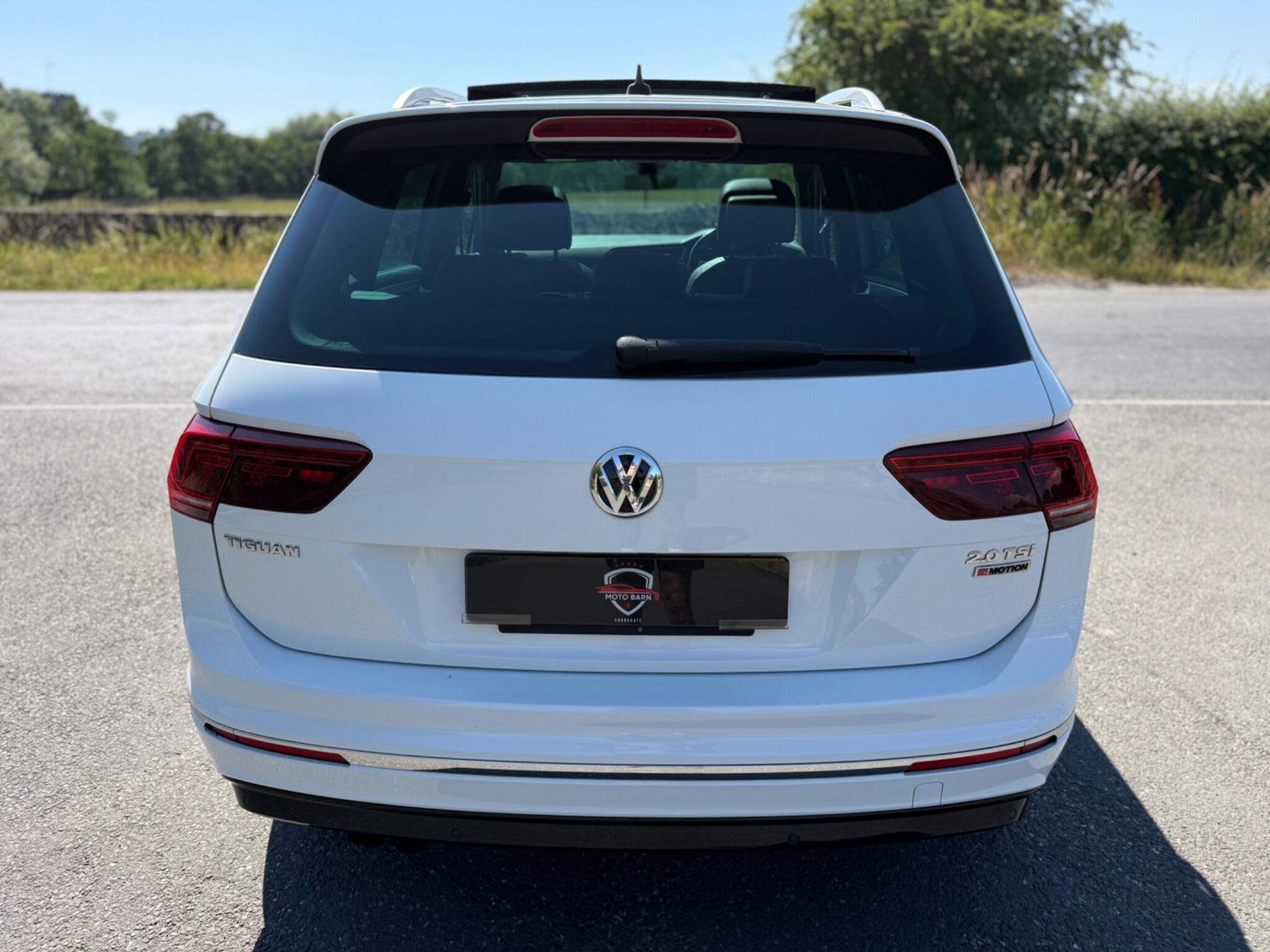 Volkswagen Tiguan - Image 14