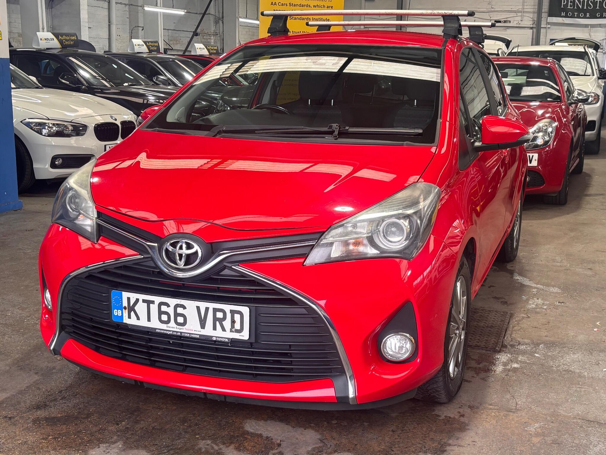 Toyota Yaris - Image 27