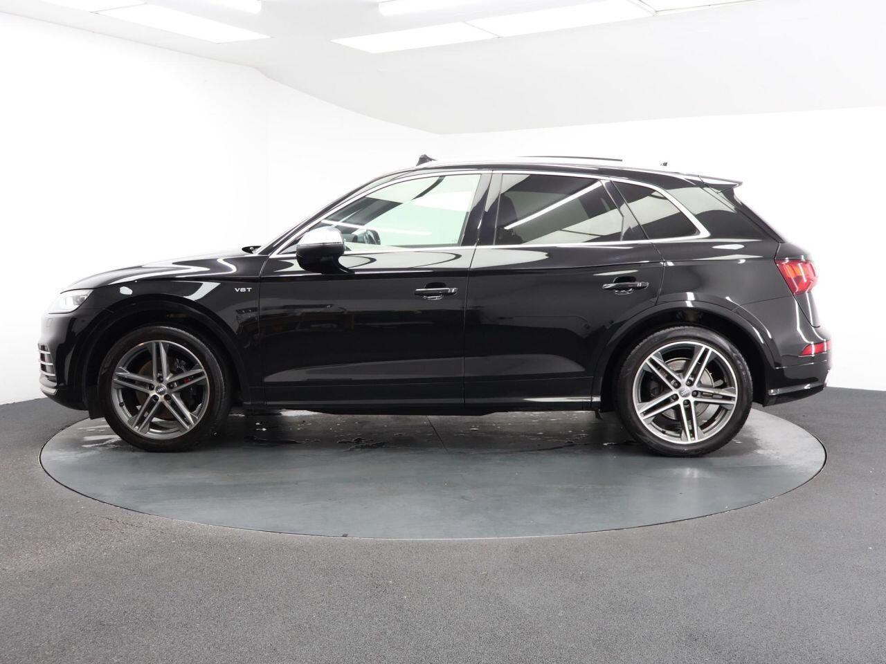Audi SQ5 - Image 8