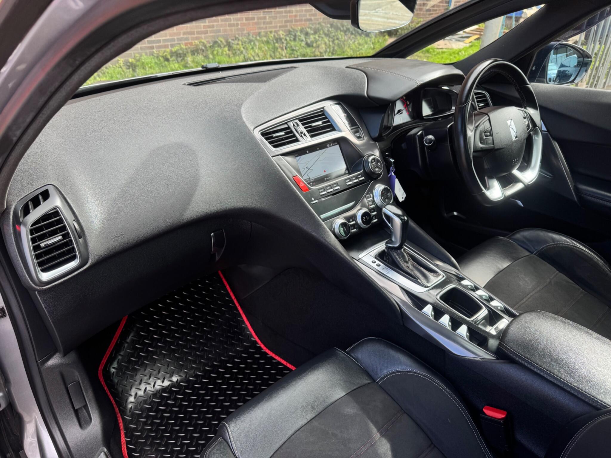 DS AUTOMOBILES DS 5 - Image 28