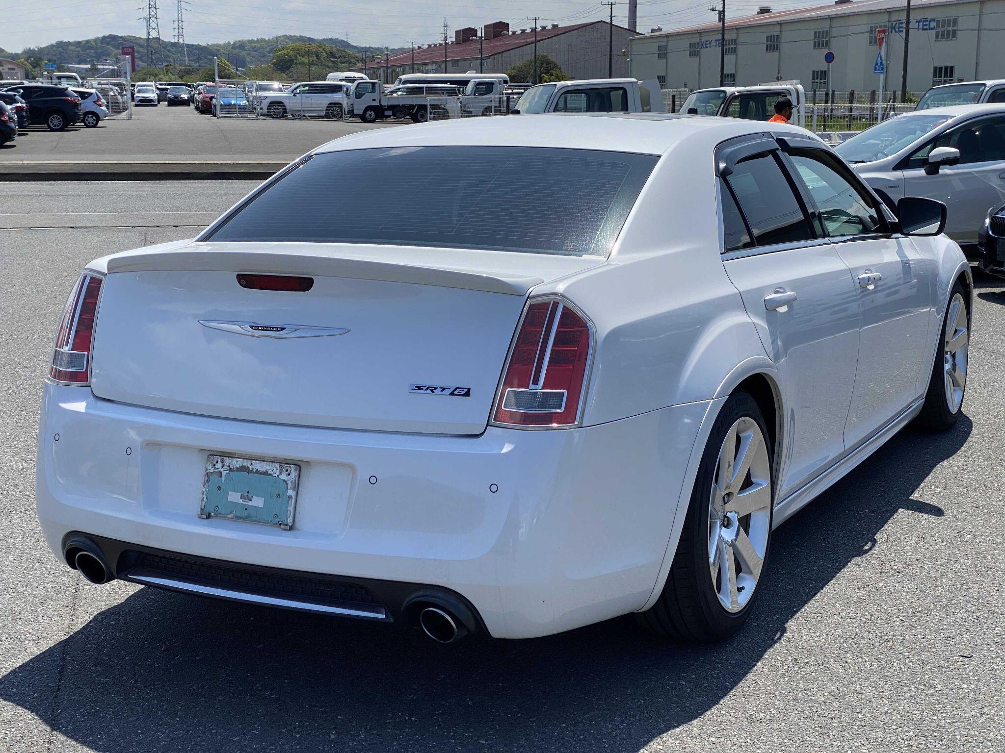 Chrysler 300C - Image 2