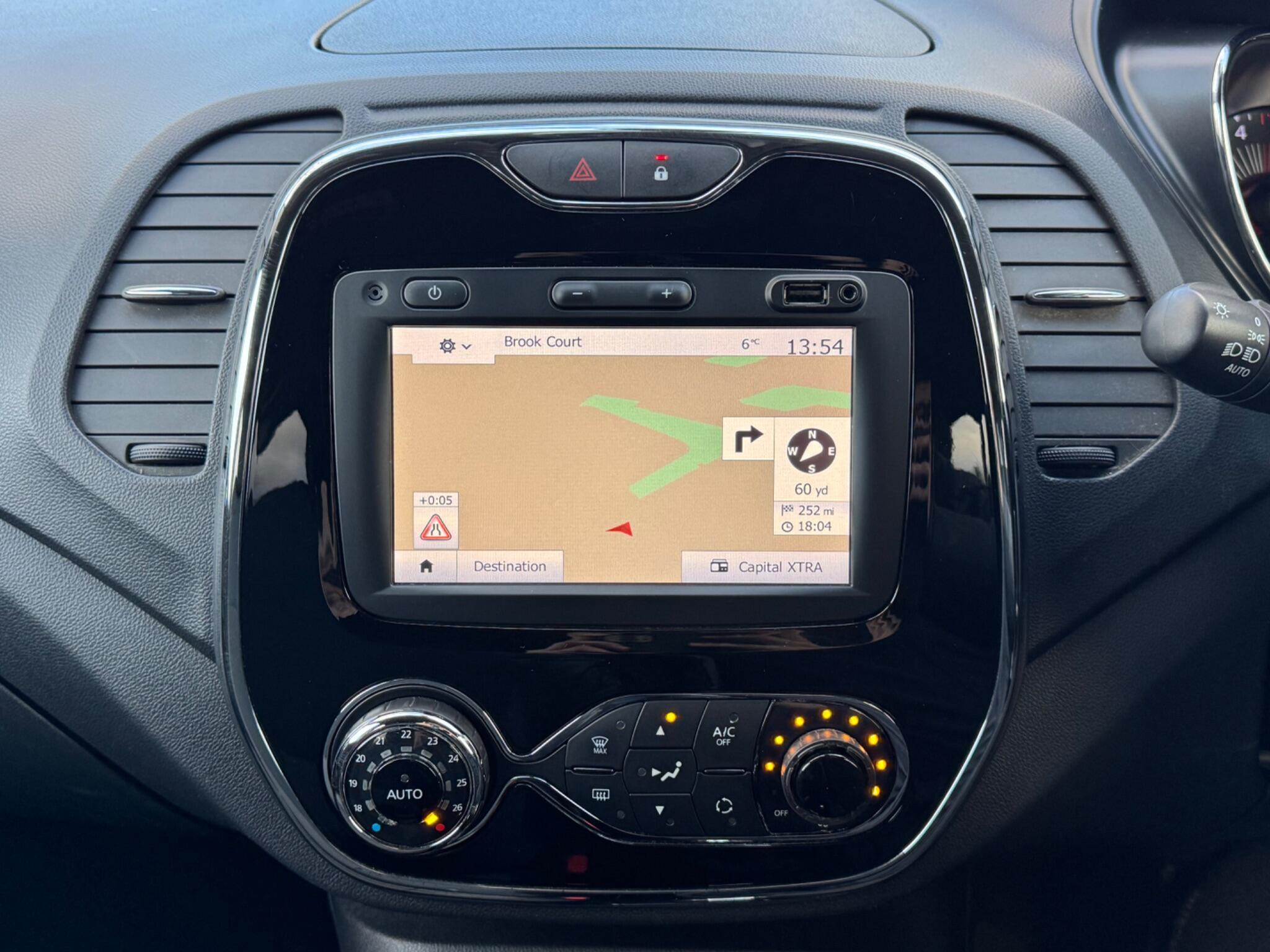 Renault Captur - Image 27