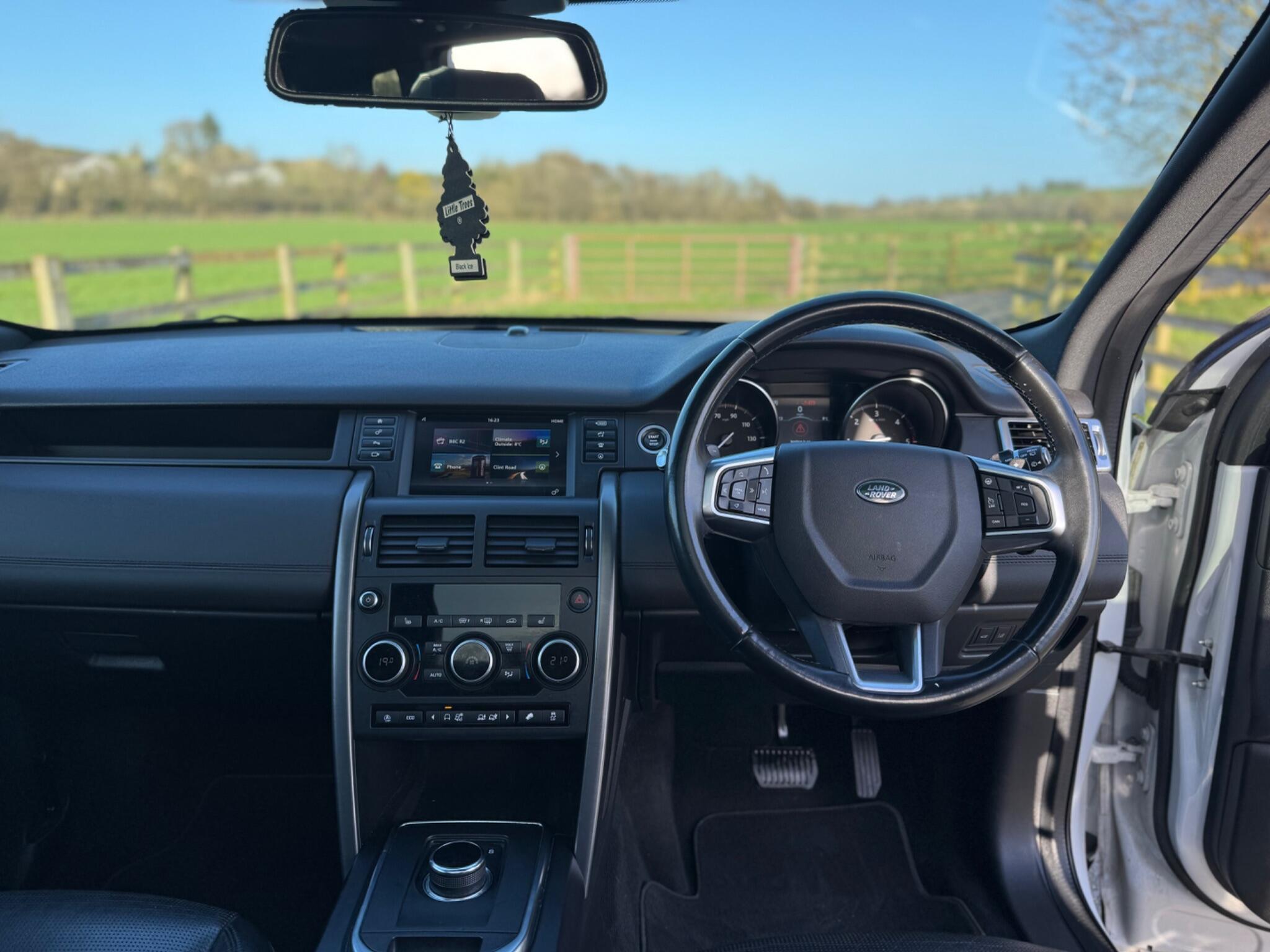 Land Rover DISCOVERY SPORT - Image 23