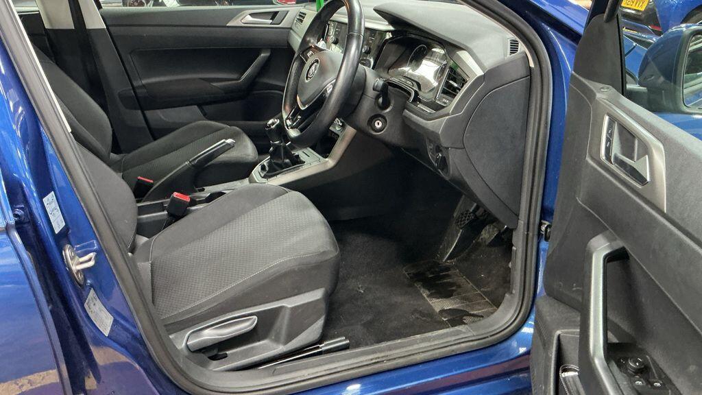 Volkswagen Polo - Image 10