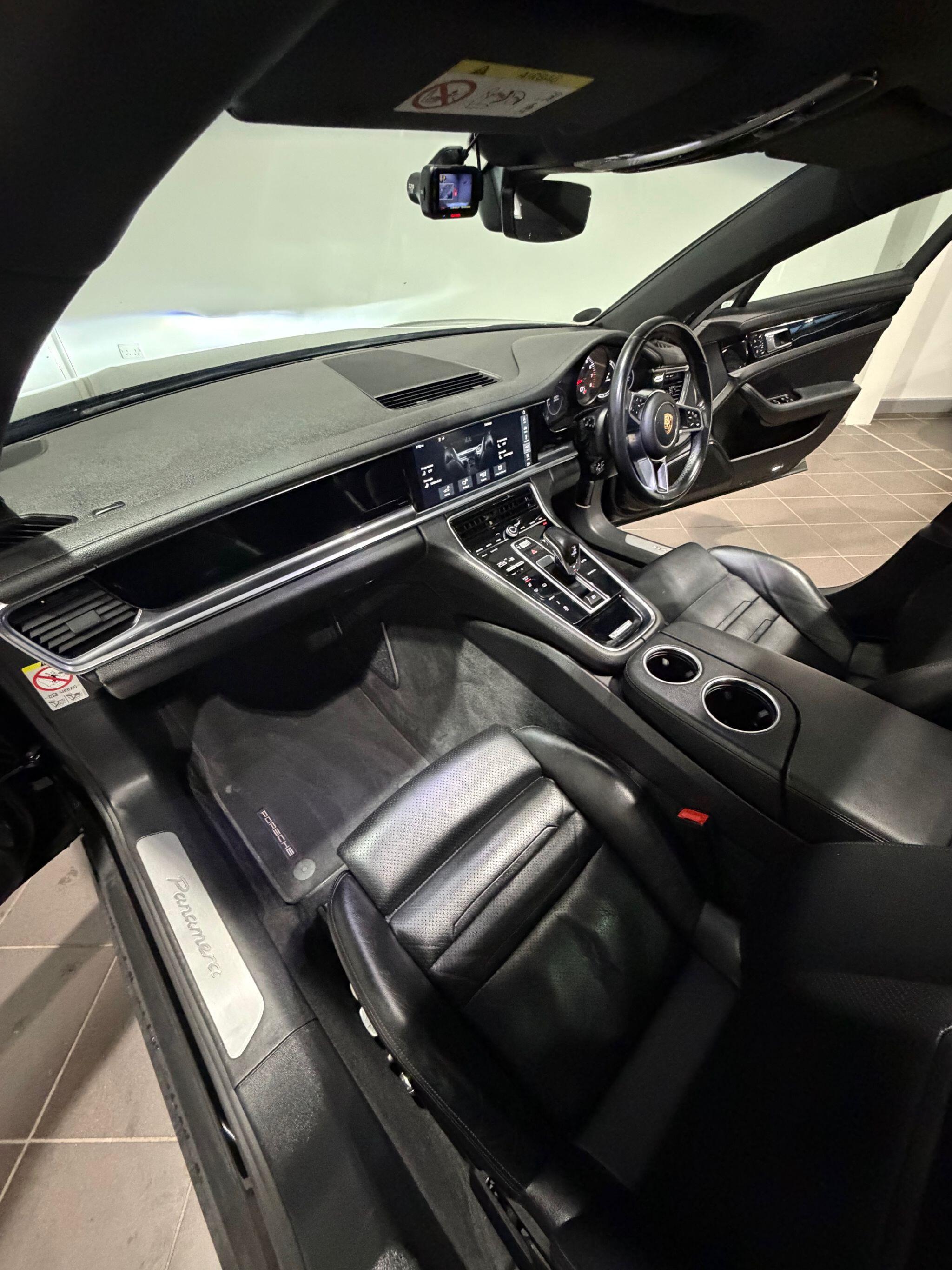 Porsche Panamera - Image 9