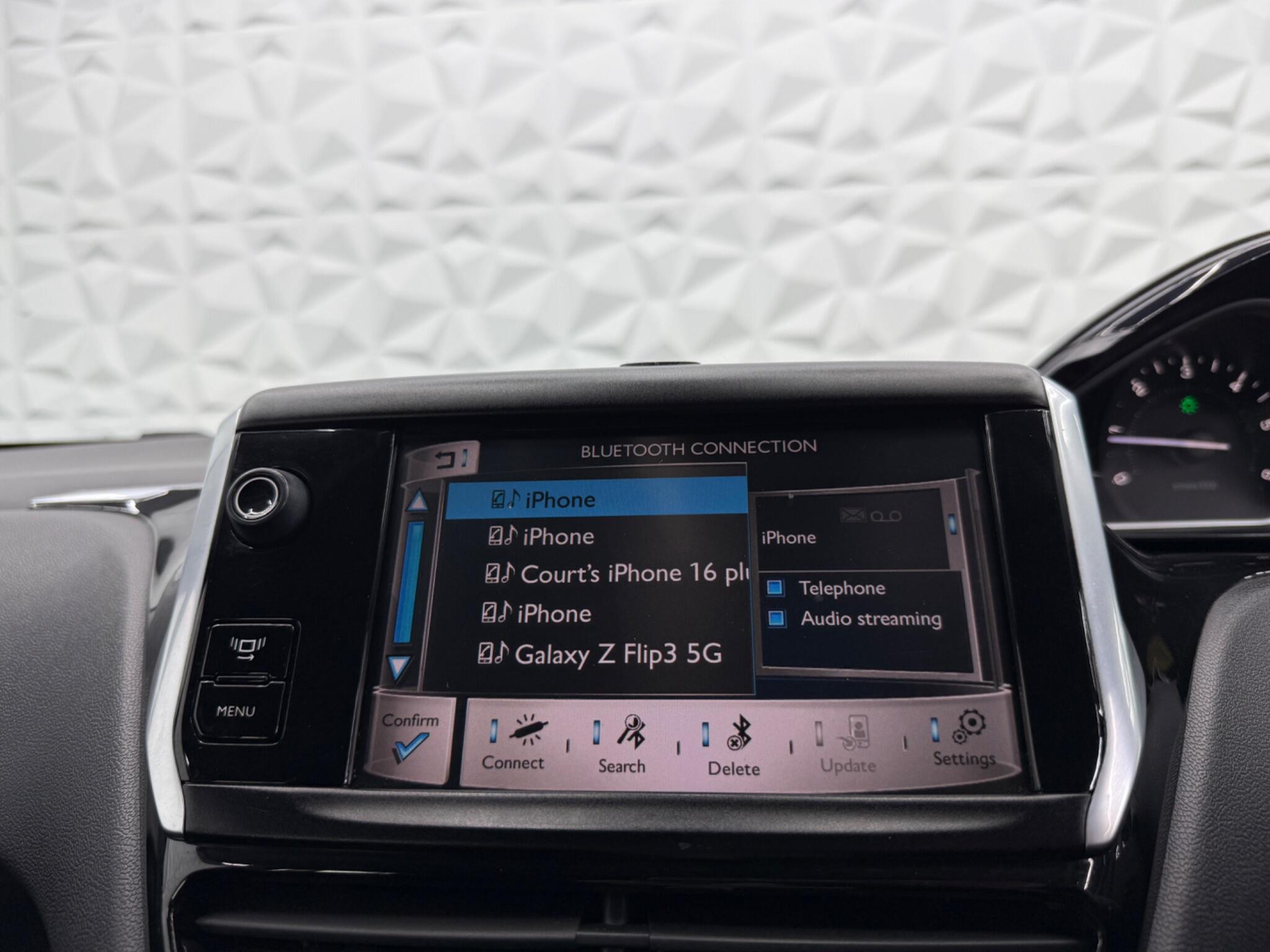 Peugeot 208 - Image 41
