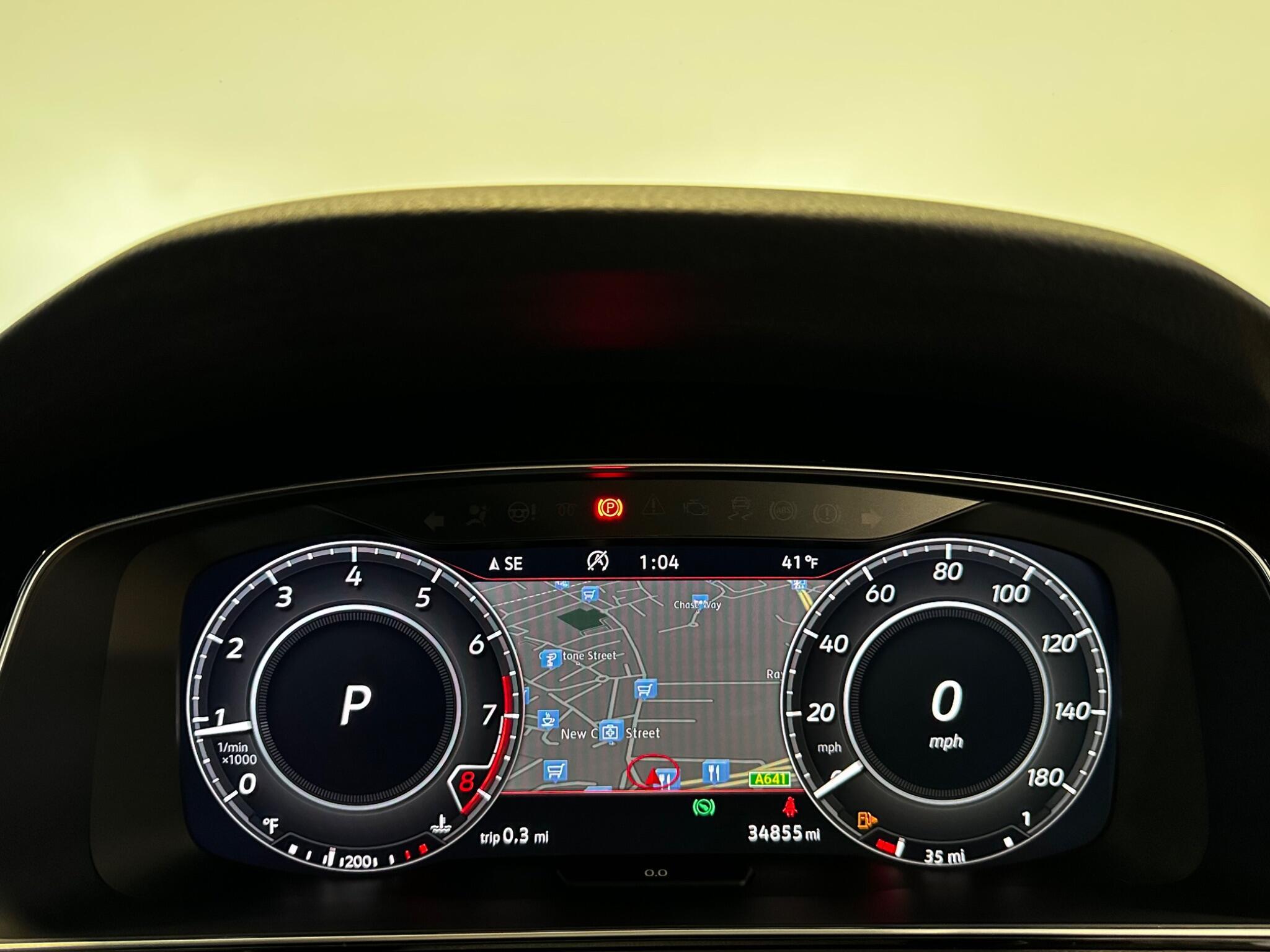Volkswagen Golf - Image 19