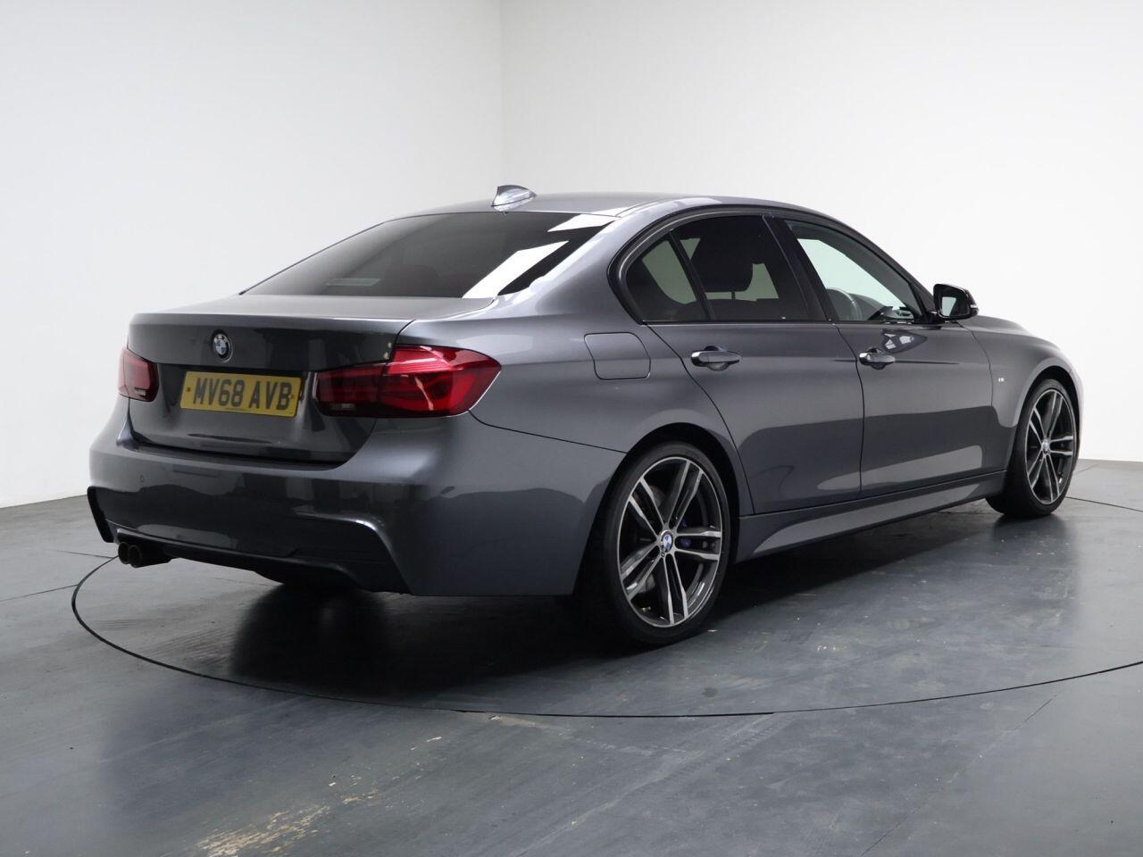BMW 3 Series - Image 12