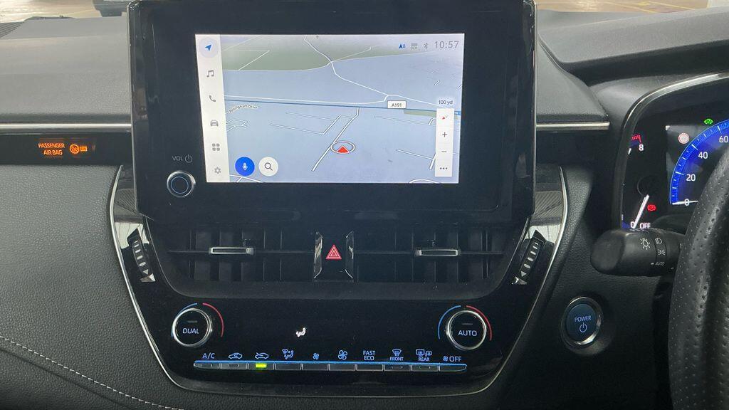 Toyota Corolla - Image 2