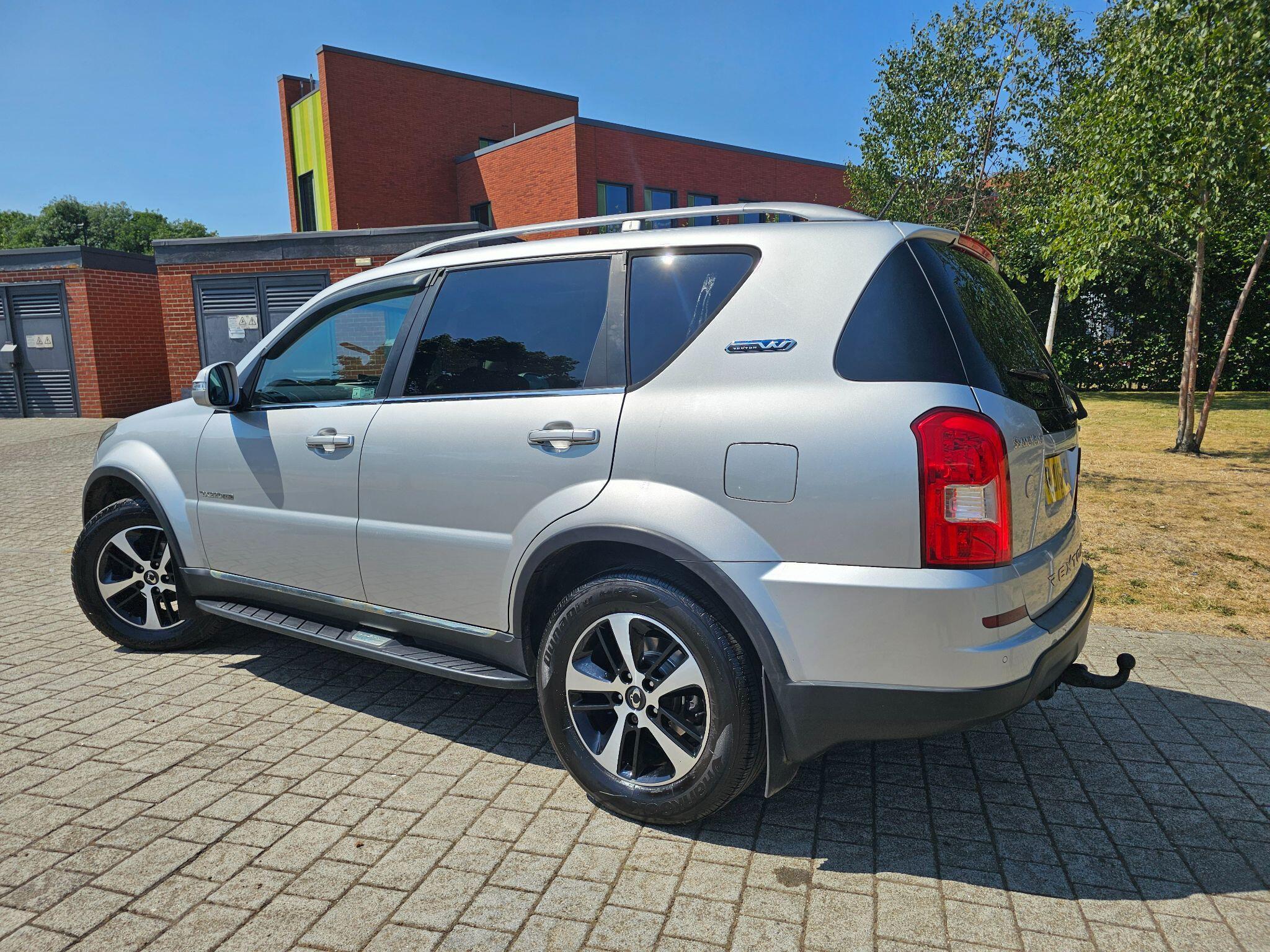 Ssangyong Rexton - Image 15