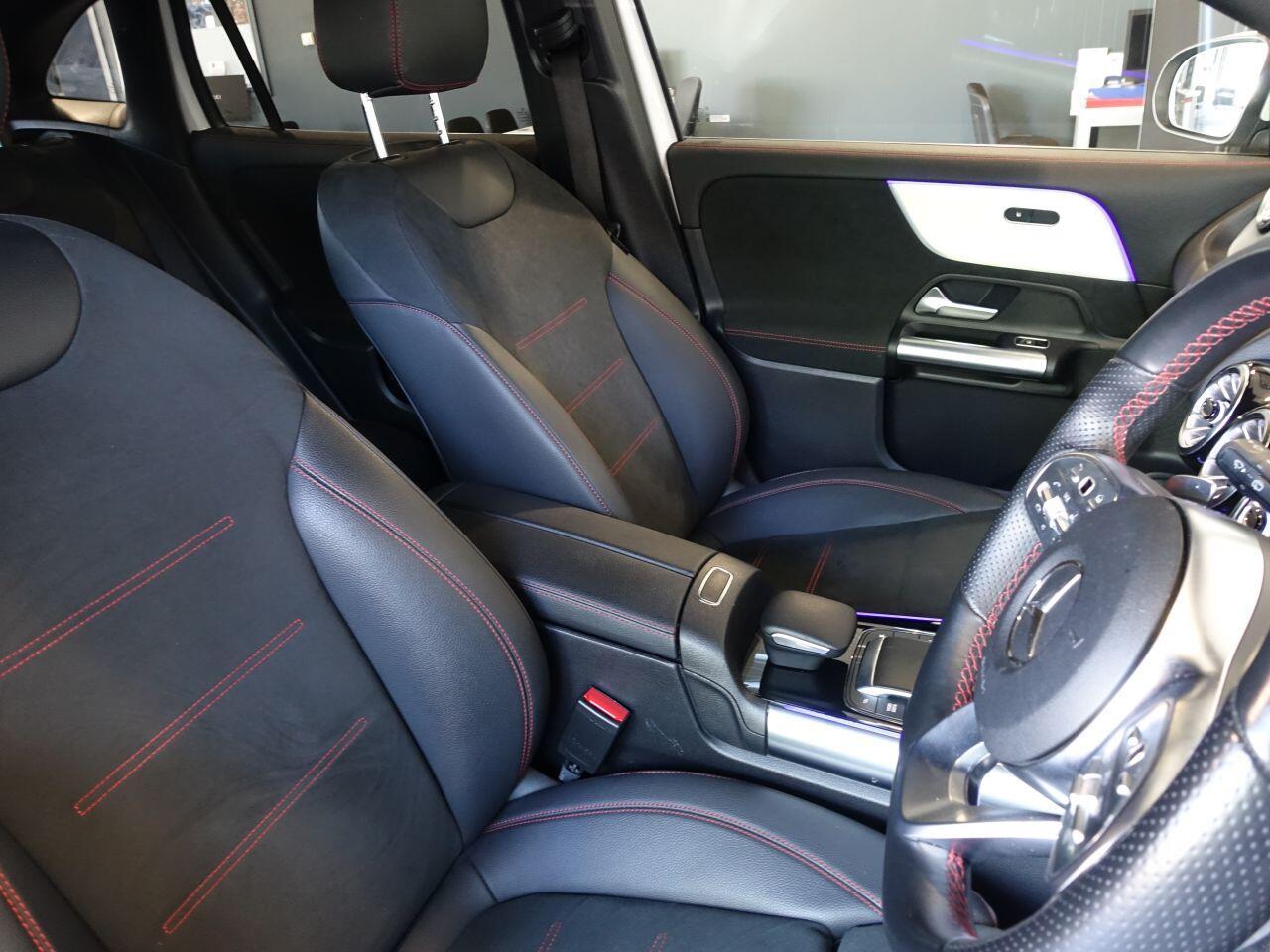 Mercedes Eqa - Image 13