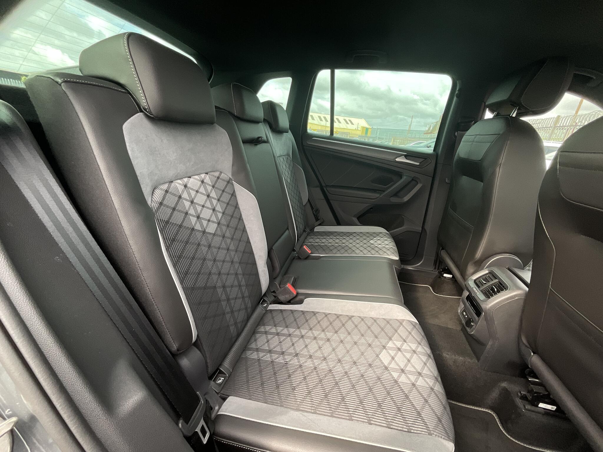 Volkswagen Tiguan - Image 10
