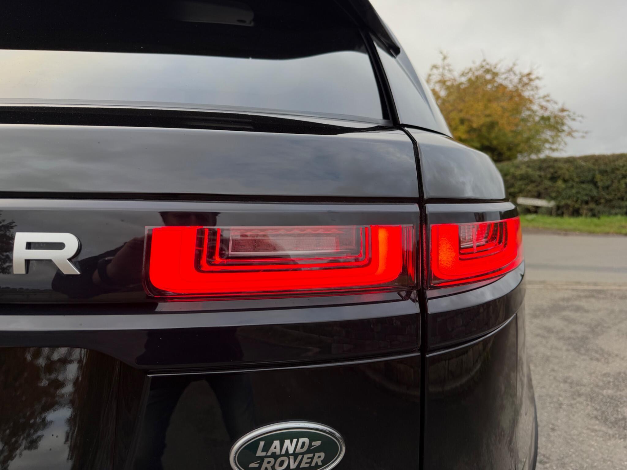 Land Rover Range Rover Velar - Image 13