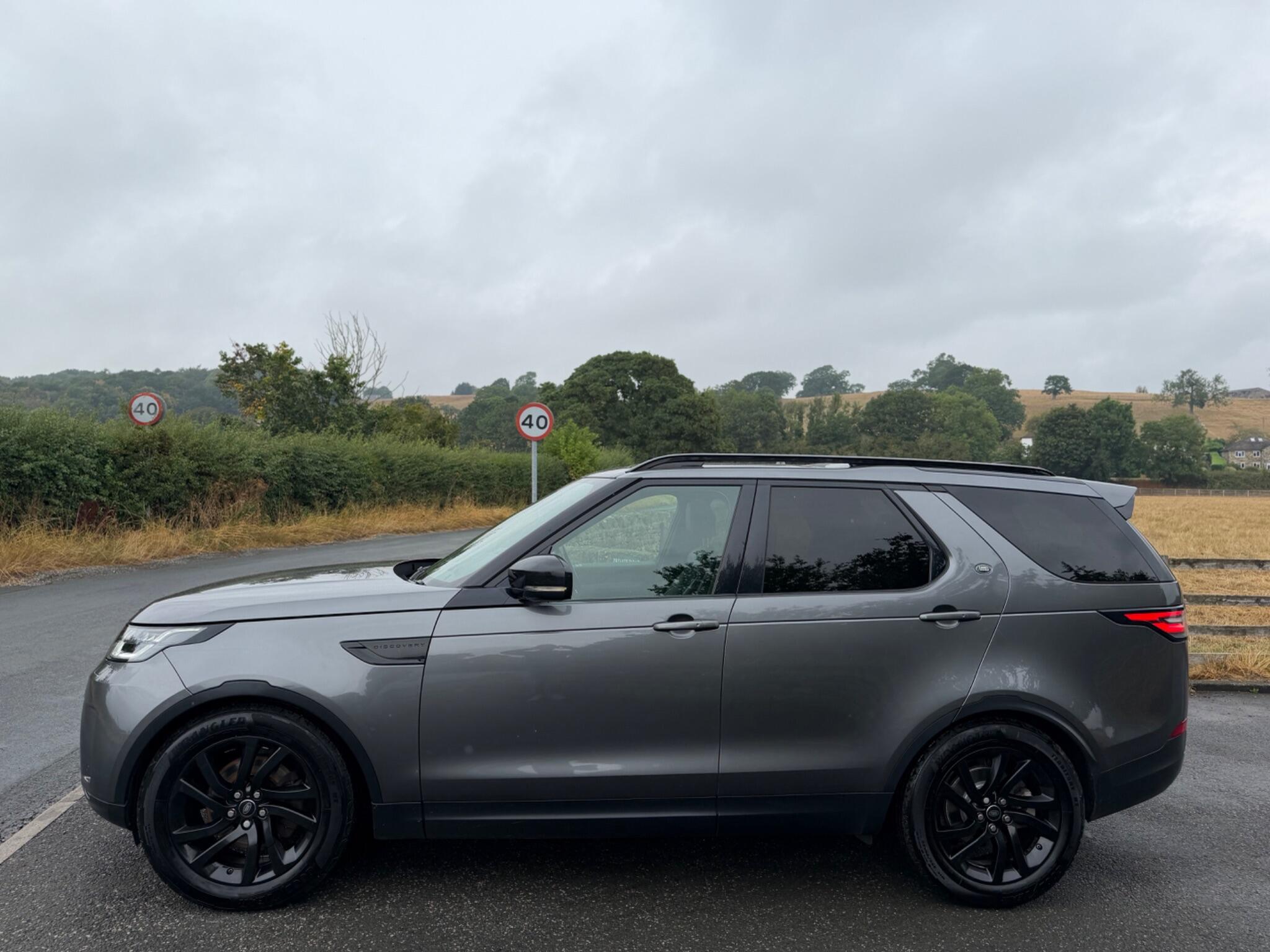 Land Rover Discovery - Image 8