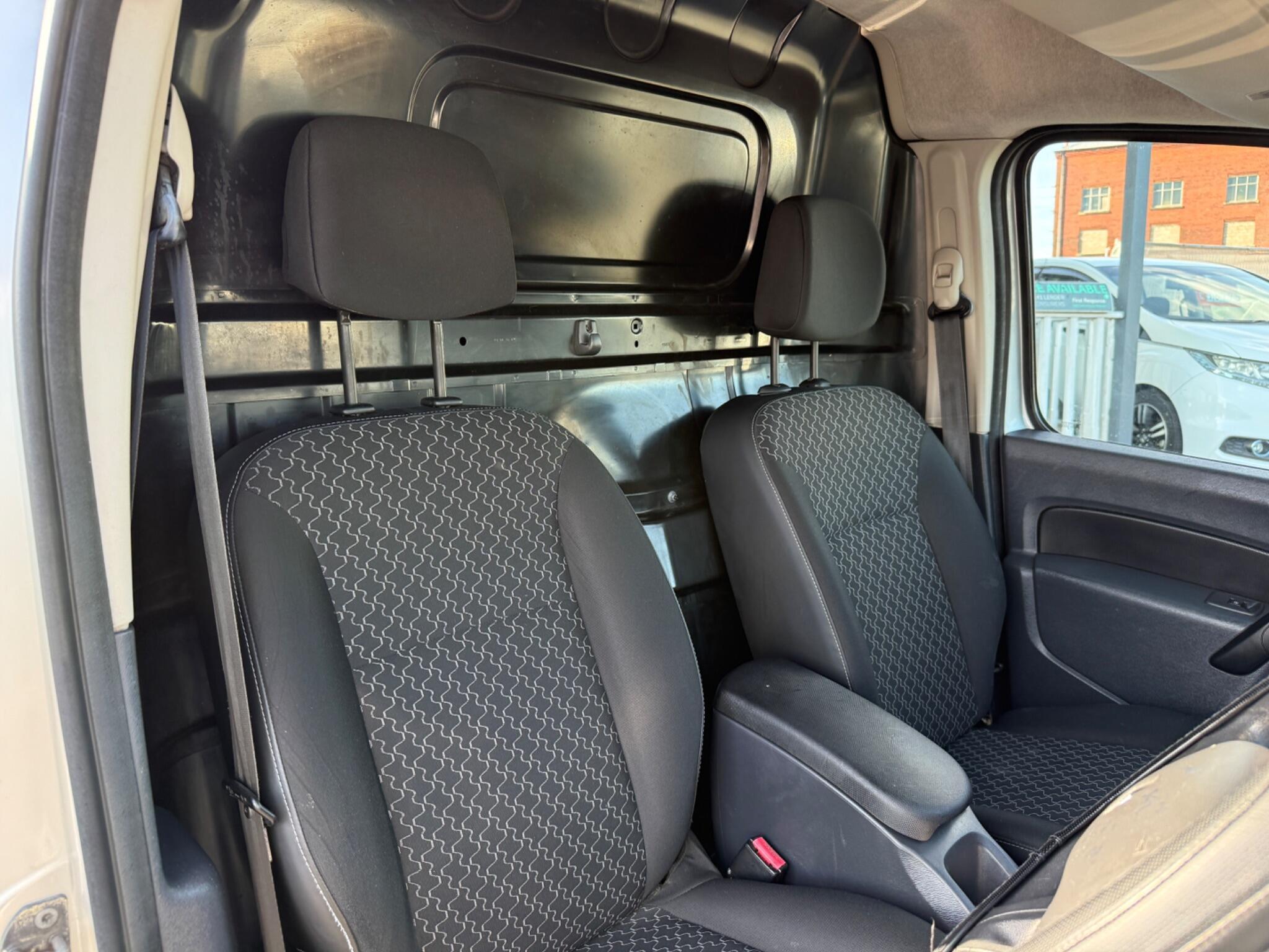 Renault Kangoo - Image 20