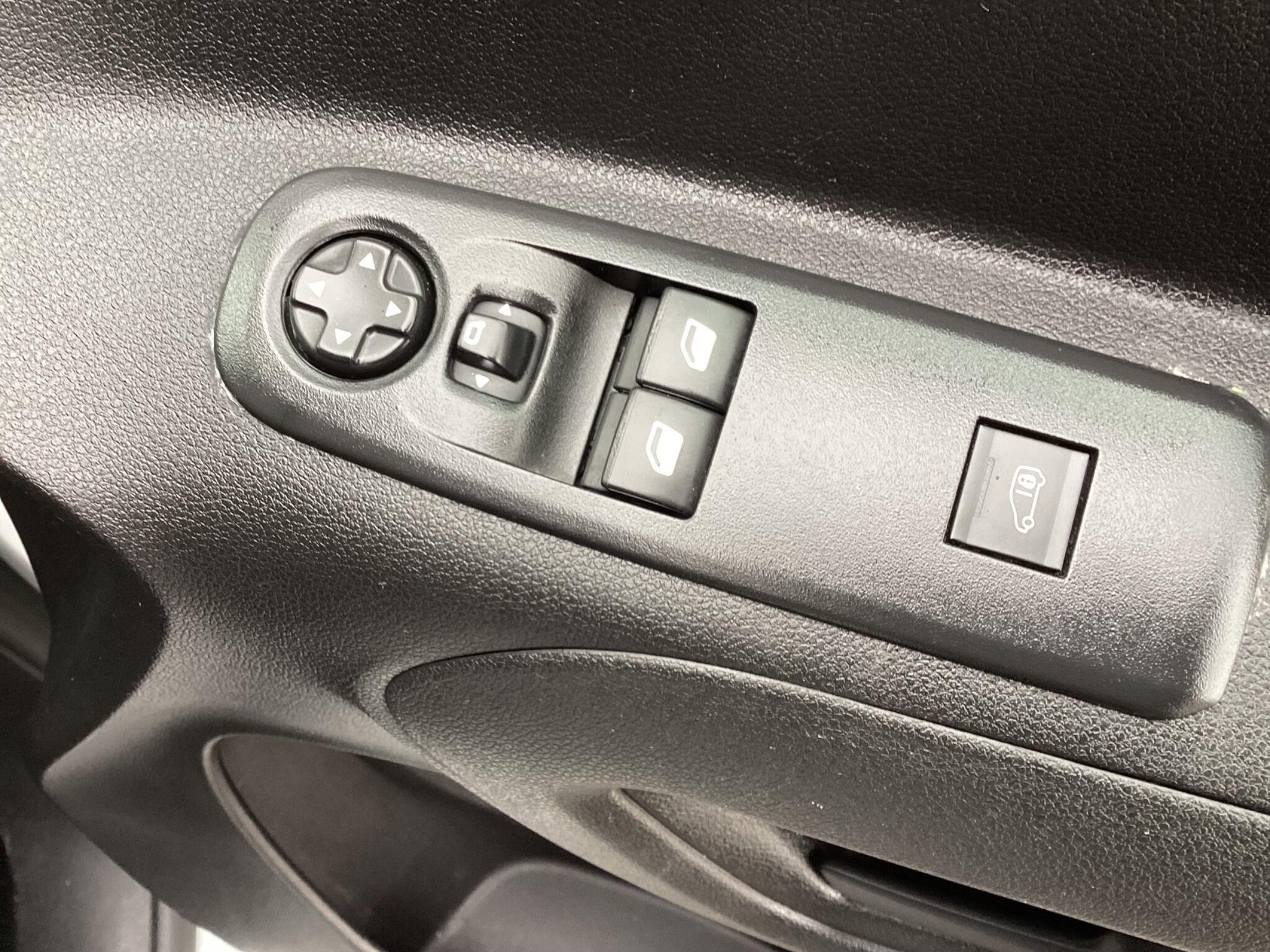 Peugeot e-Partner - Image 17