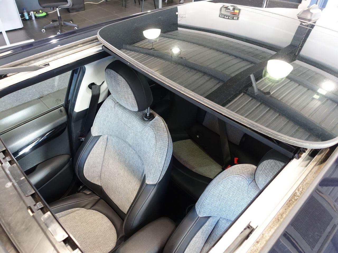 MINI Hatch - Image 11
