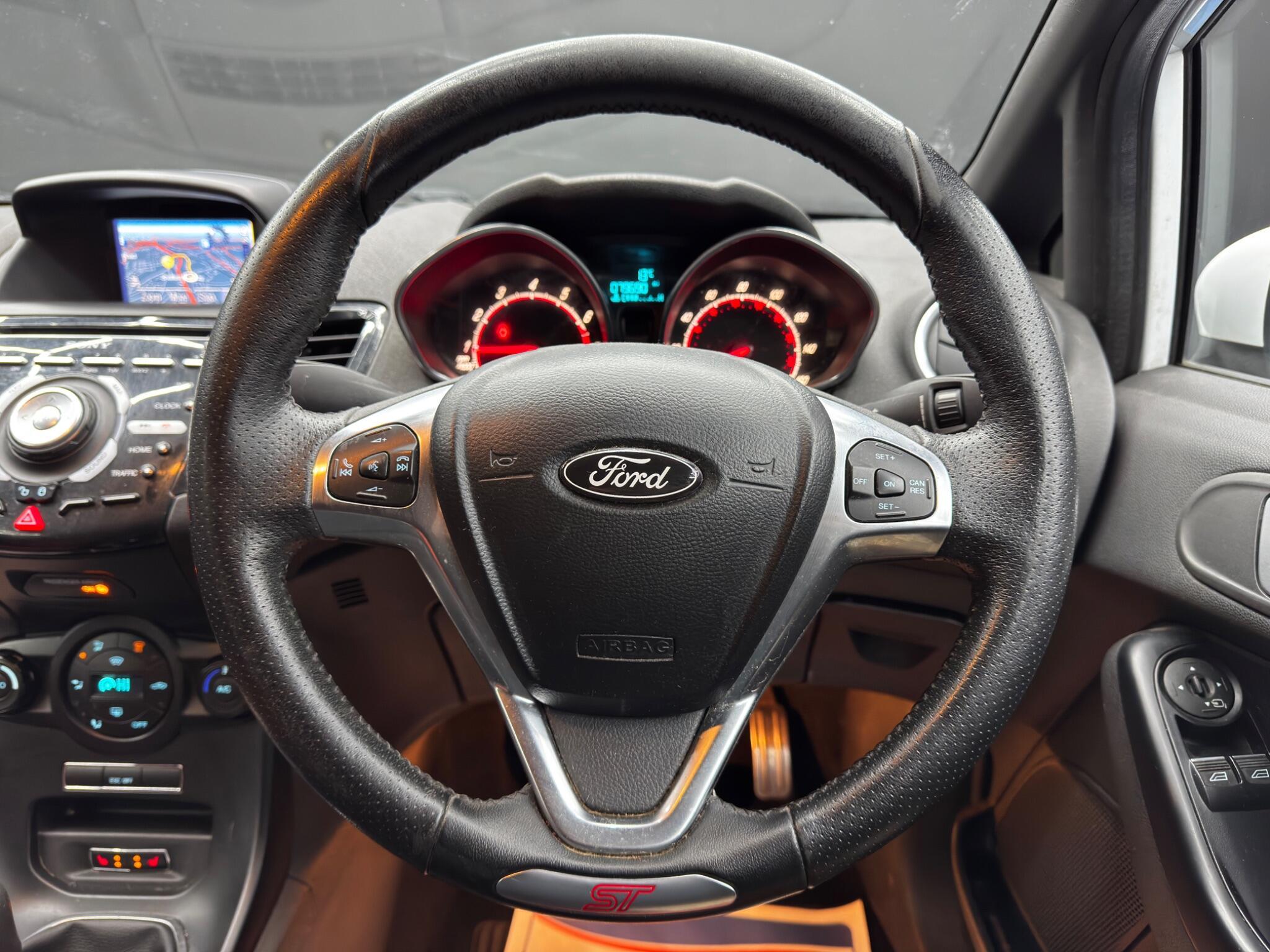 Ford Fiesta - Image 18