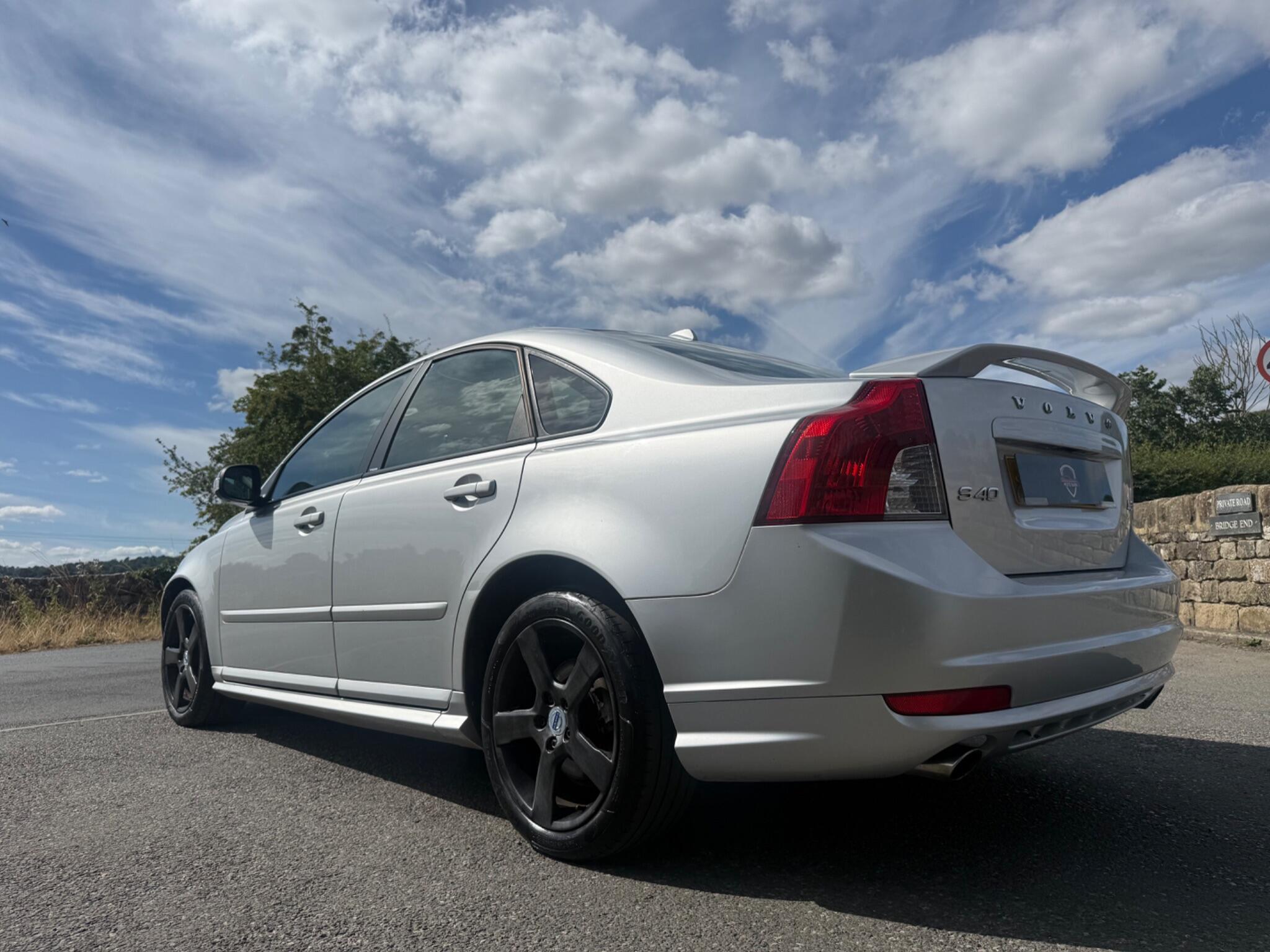 Volvo S40 - Image 2