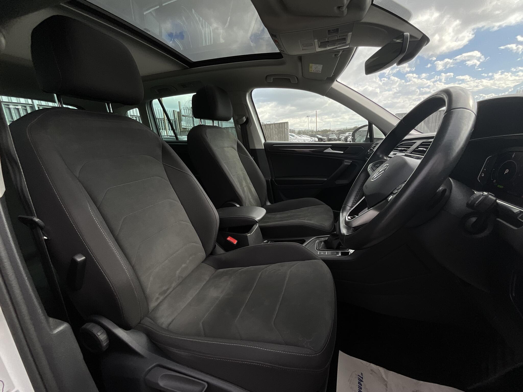 Volkswagen Tiguan - Image 8
