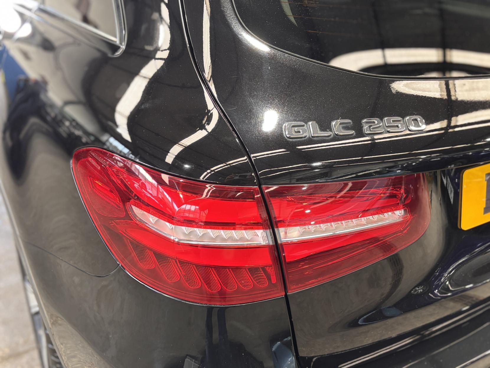 Mercedes GLC - Image 10
