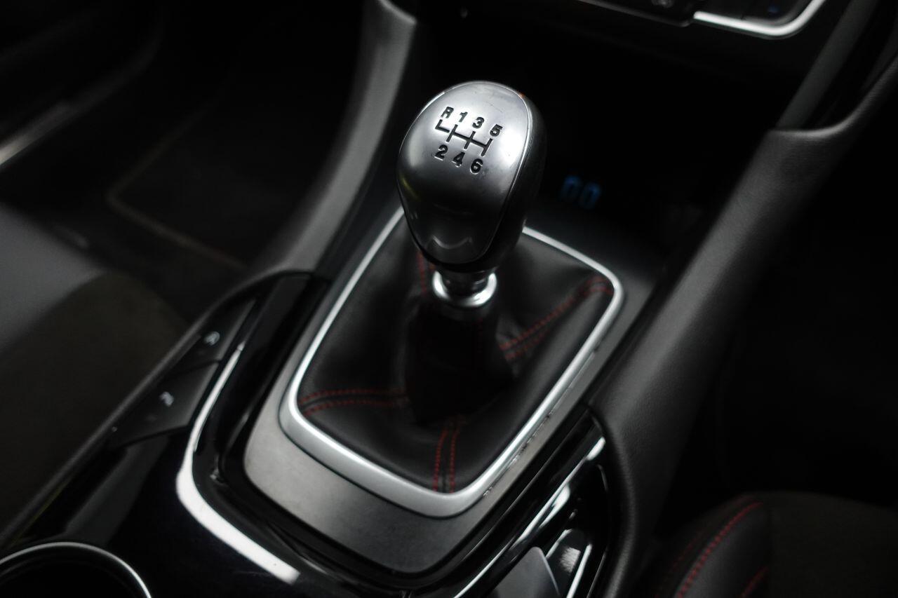 Ford Mondeo - Image 42