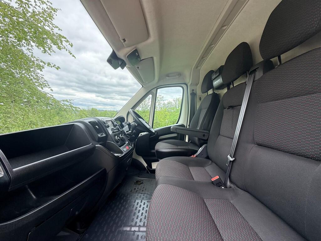 Peugeot Boxer - Image 12