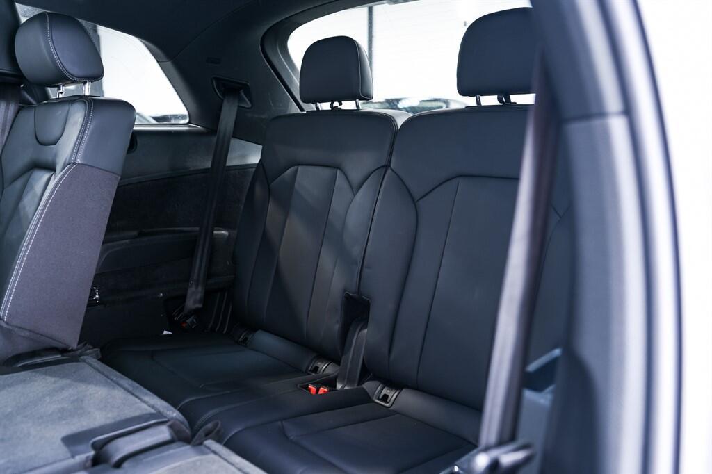 Audi Q7 - Image 15
