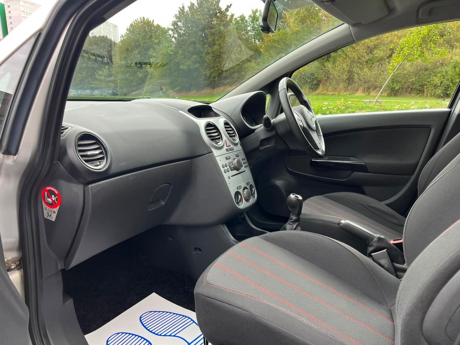 Vauxhall Corsa - Image 9