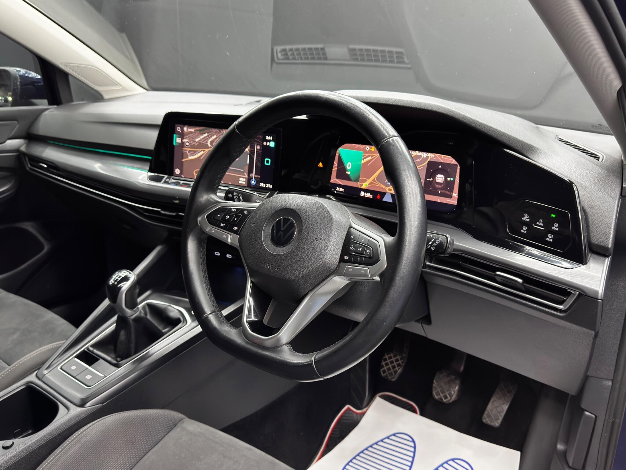Volkswagen Golf - Image 9