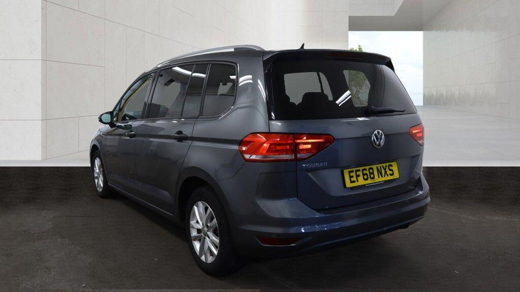 Volkswagen Touran - Image 3