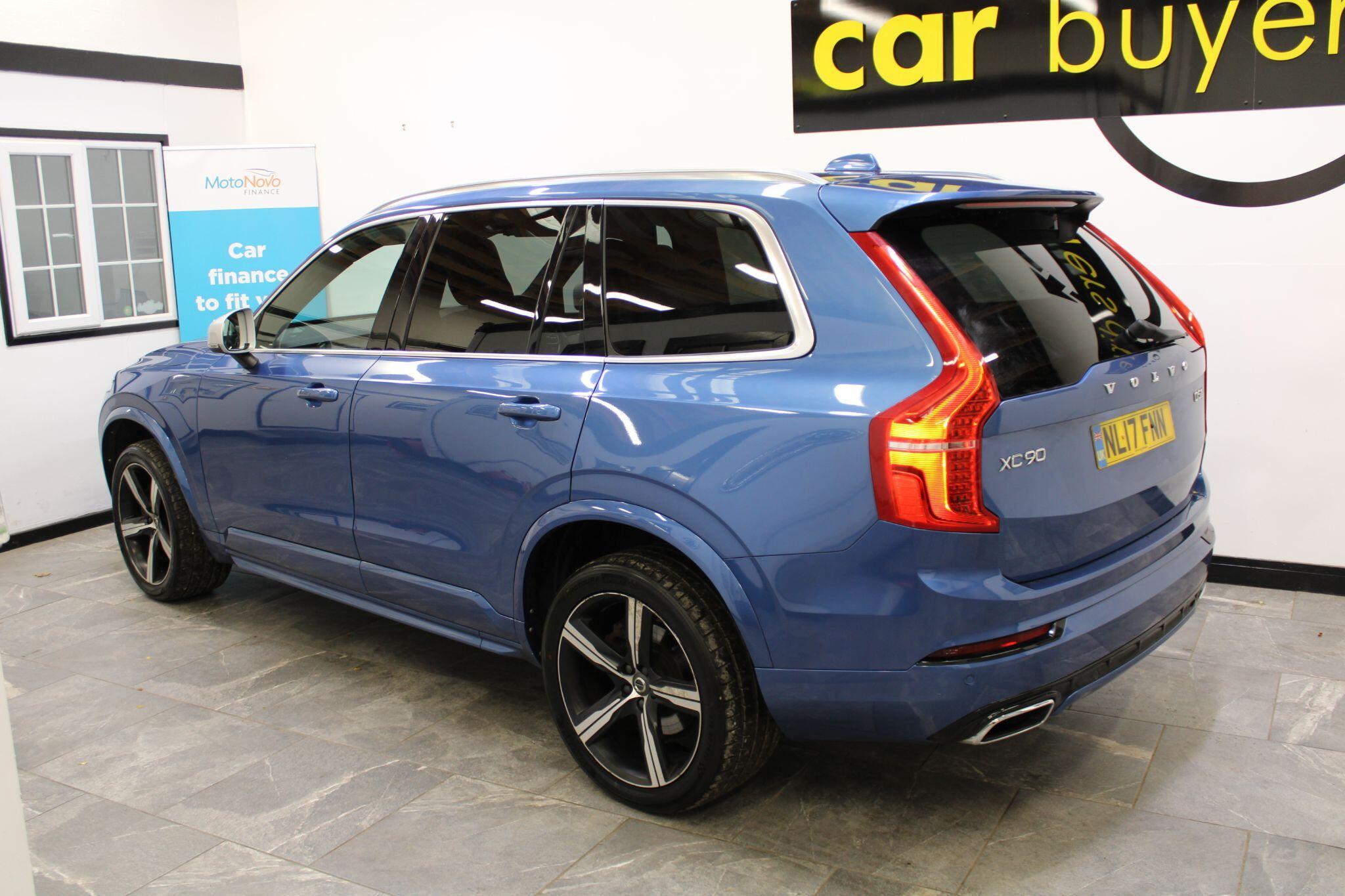Volvo XC90 - Image 17