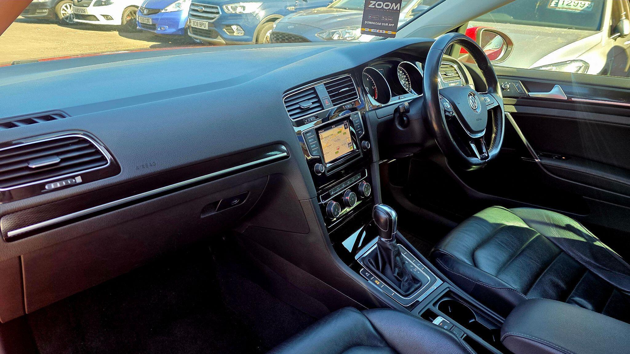 Volkswagen Golf - Image 13