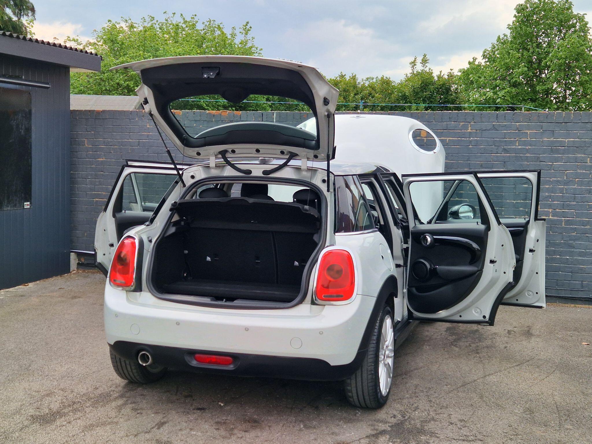 MINI Hatch - Image 21