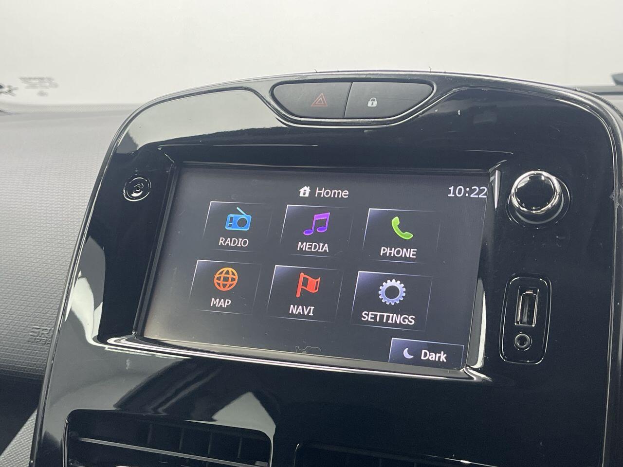 Renault Clio - Image 41