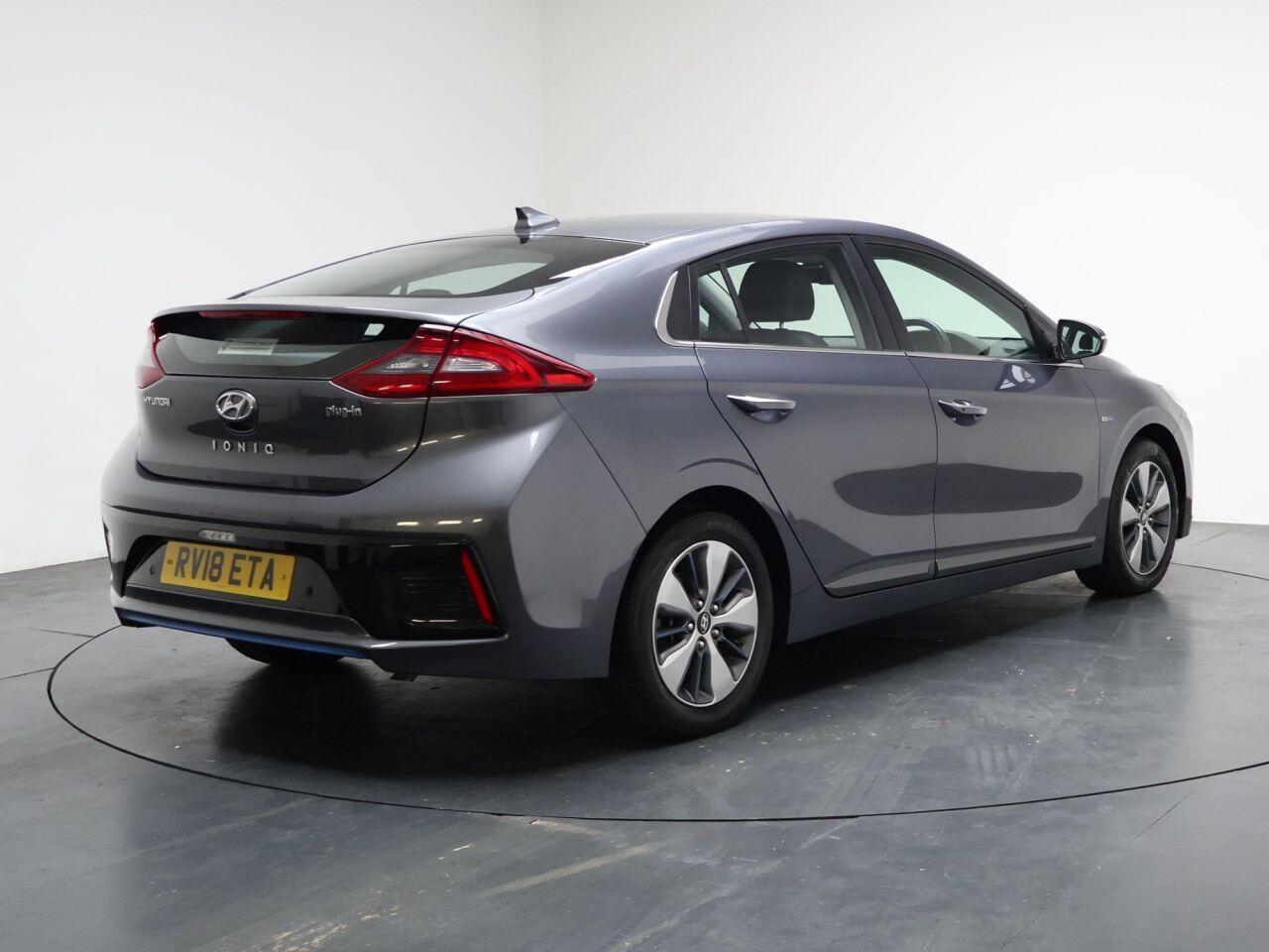 Hyundai Ioniq - Image 12