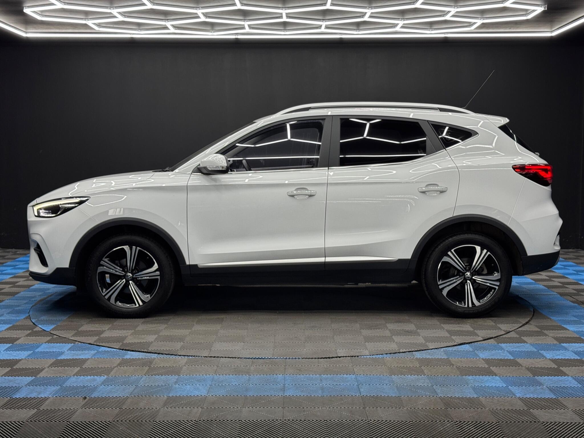 MG MG ZS - Image 8