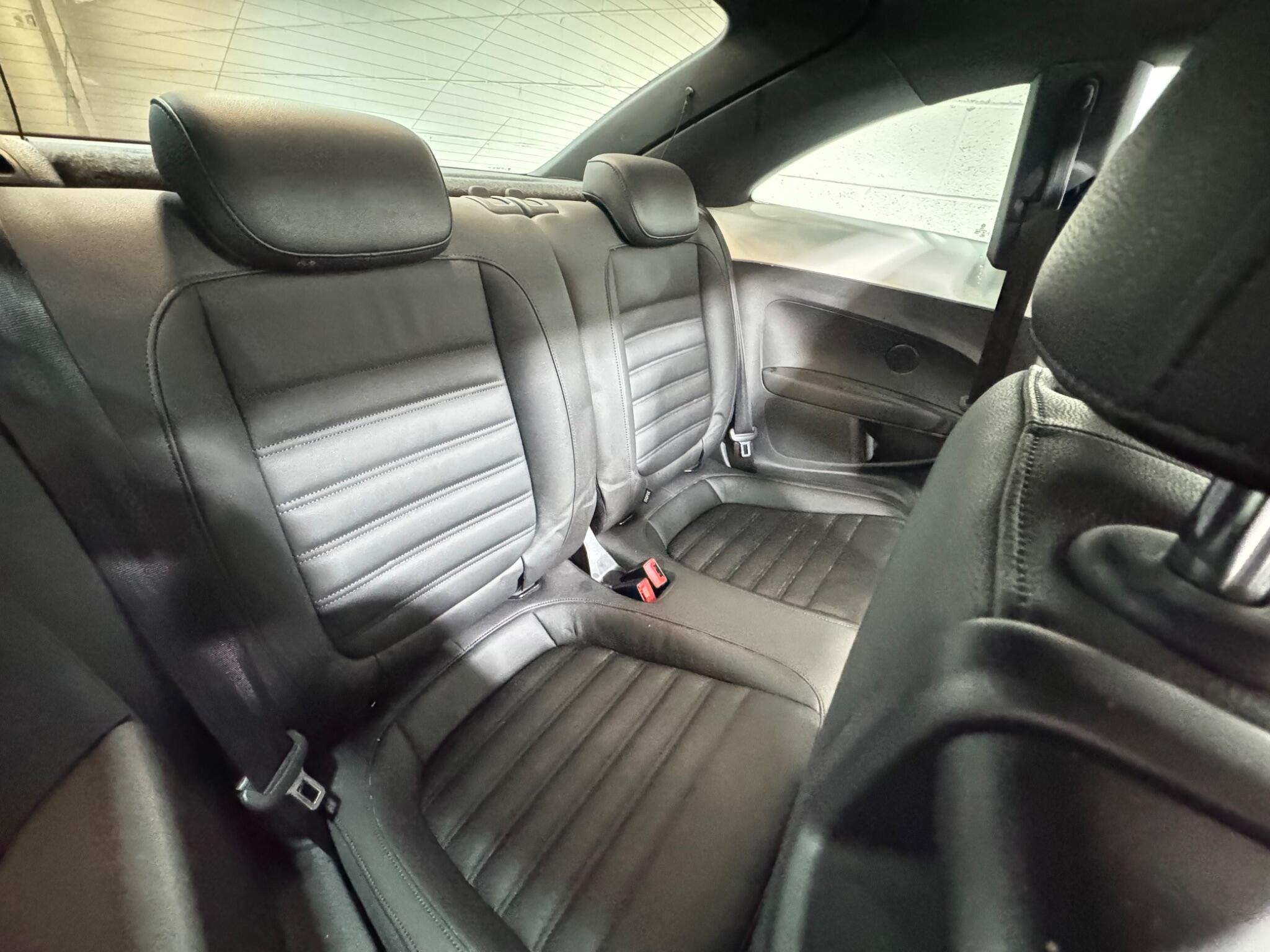 Volkswagen Beetle - Image 12
