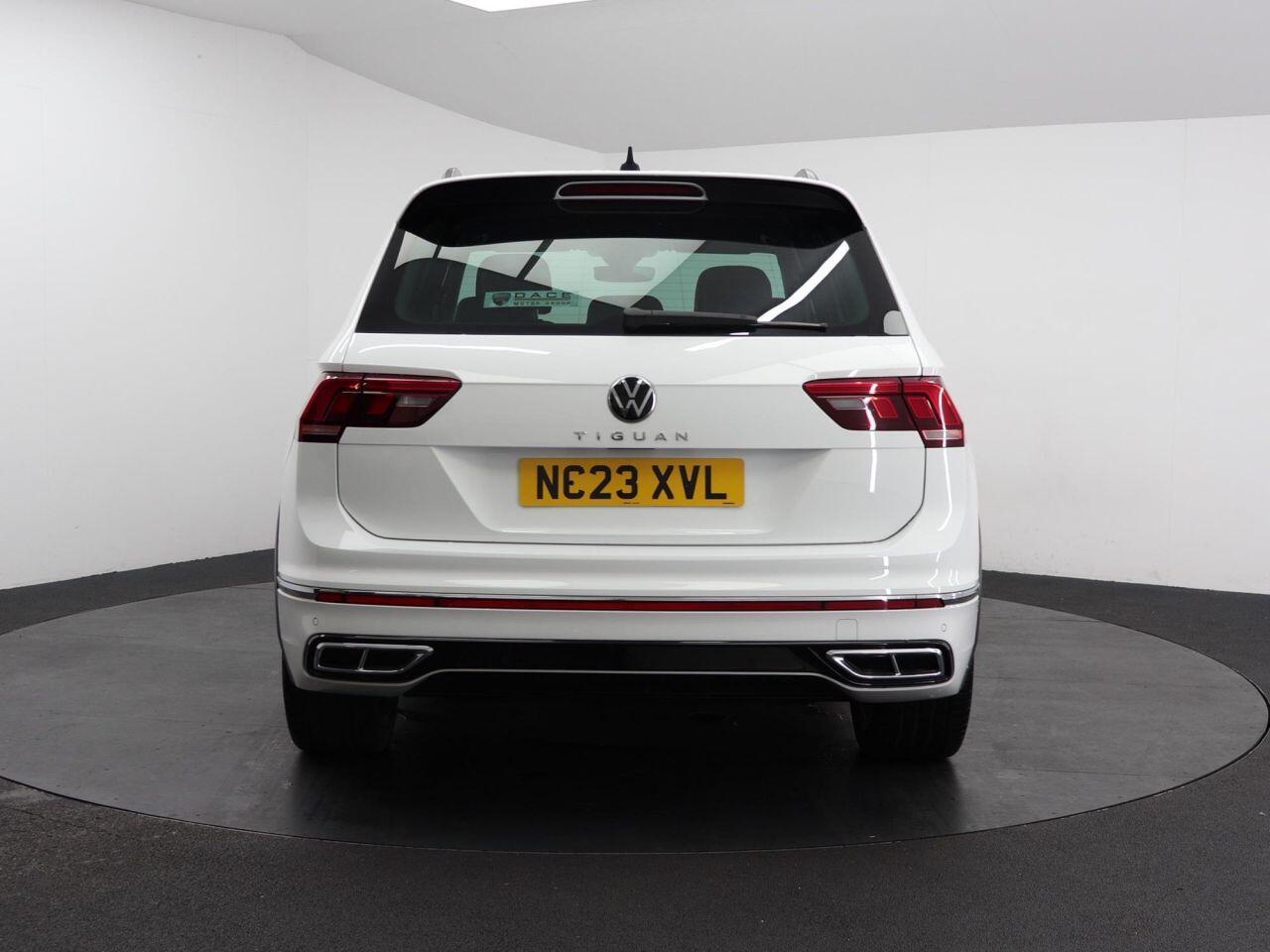 Volkswagen Tiguan - Image 10